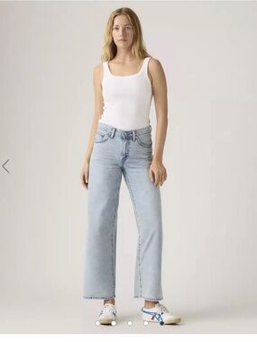 Levi’s Middy Ankle Light Wash High-Rise wide leg Jeans - Light Blue